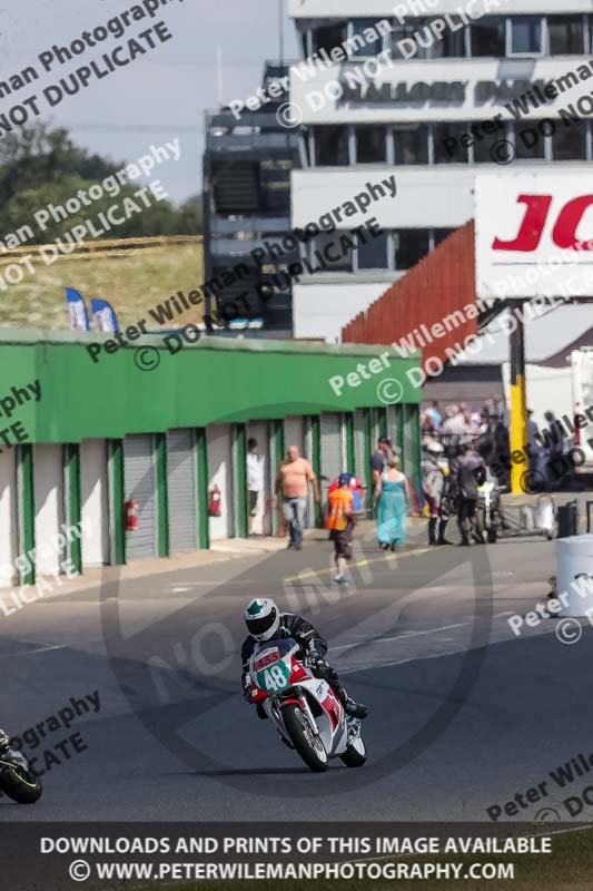 Vintage motorcycle club;eventdigitalimages;mallory park;mallory park trackday photographs;no limits trackdays;peter wileman photography;trackday digital images;trackday photos;vmcc festival 1000 bikes photographs