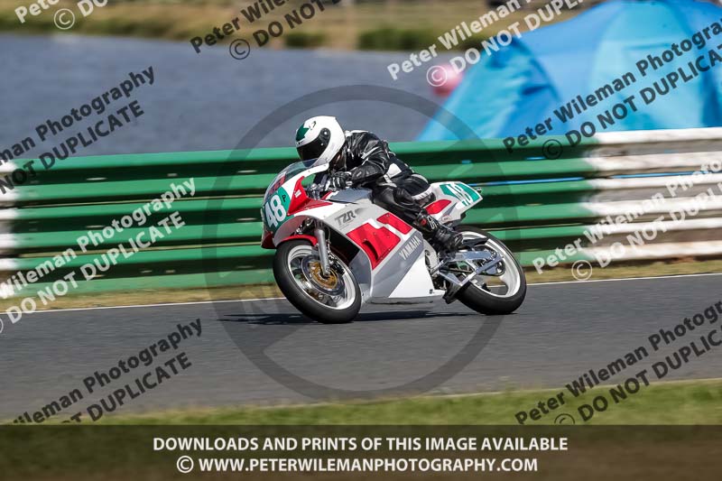 Vintage motorcycle club;eventdigitalimages;mallory park;mallory park trackday photographs;no limits trackdays;peter wileman photography;trackday digital images;trackday photos;vmcc festival 1000 bikes photographs