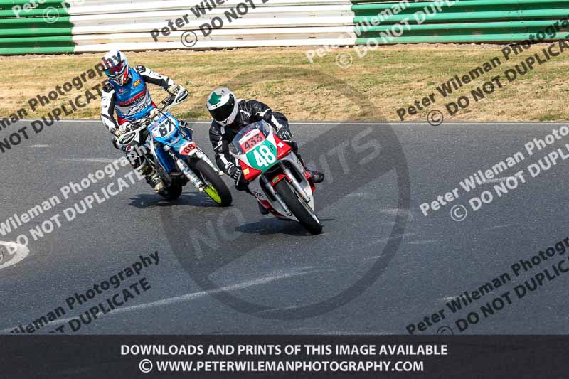 Vintage motorcycle club;eventdigitalimages;mallory park;mallory park trackday photographs;no limits trackdays;peter wileman photography;trackday digital images;trackday photos;vmcc festival 1000 bikes photographs