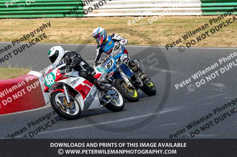 Vintage motorcycle club;eventdigitalimages;mallory park;mallory park trackday photographs;no limits trackdays;peter wileman photography;trackday digital images;trackday photos;vmcc festival 1000 bikes photographs