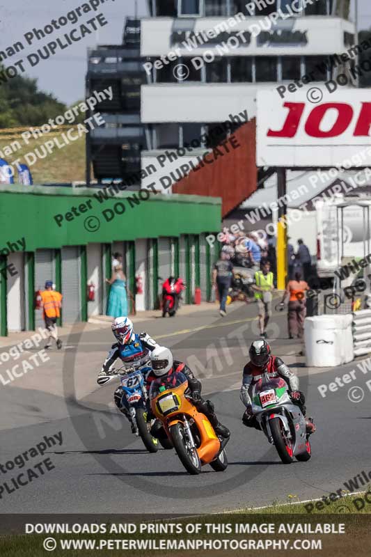 Vintage motorcycle club;eventdigitalimages;mallory park;mallory park trackday photographs;no limits trackdays;peter wileman photography;trackday digital images;trackday photos;vmcc festival 1000 bikes photographs
