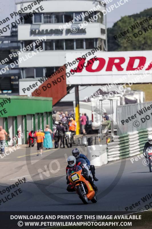 Vintage motorcycle club;eventdigitalimages;mallory park;mallory park trackday photographs;no limits trackdays;peter wileman photography;trackday digital images;trackday photos;vmcc festival 1000 bikes photographs