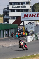 Vintage-motorcycle-club;eventdigitalimages;mallory-park;mallory-park-trackday-photographs;no-limits-trackdays;peter-wileman-photography;trackday-digital-images;trackday-photos;vmcc-festival-1000-bikes-photographs