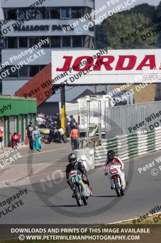 Vintage motorcycle club;eventdigitalimages;mallory park;mallory park trackday photographs;no limits trackdays;peter wileman photography;trackday digital images;trackday photos;vmcc festival 1000 bikes photographs