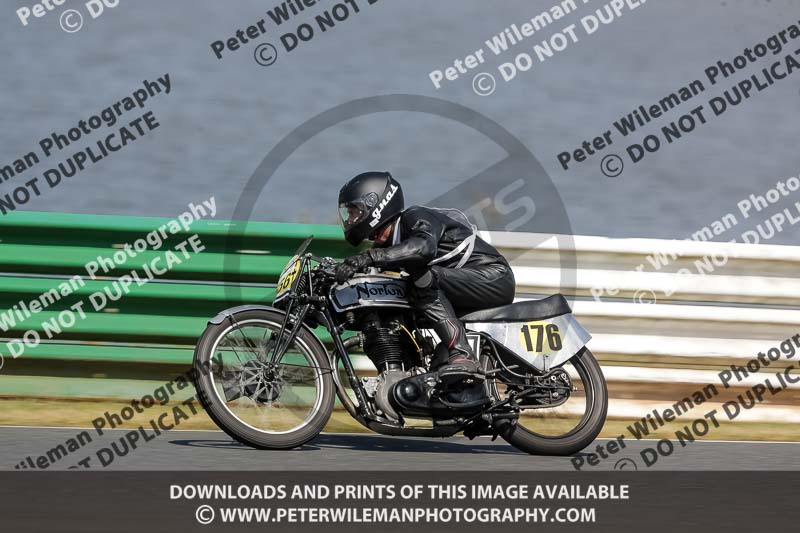 Vintage motorcycle club;eventdigitalimages;mallory park;mallory park trackday photographs;no limits trackdays;peter wileman photography;trackday digital images;trackday photos;vmcc festival 1000 bikes photographs