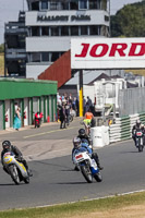 Vintage-motorcycle-club;eventdigitalimages;mallory-park;mallory-park-trackday-photographs;no-limits-trackdays;peter-wileman-photography;trackday-digital-images;trackday-photos;vmcc-festival-1000-bikes-photographs