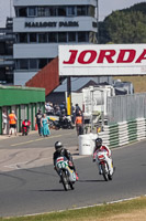 Vintage-motorcycle-club;eventdigitalimages;mallory-park;mallory-park-trackday-photographs;no-limits-trackdays;peter-wileman-photography;trackday-digital-images;trackday-photos;vmcc-festival-1000-bikes-photographs