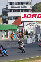 Vintage-motorcycle-club;eventdigitalimages;mallory-park;mallory-park-trackday-photographs;no-limits-trackdays;peter-wileman-photography;trackday-digital-images;trackday-photos;vmcc-festival-1000-bikes-photographs