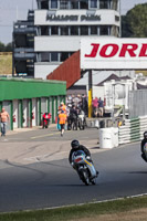 Vintage-motorcycle-club;eventdigitalimages;mallory-park;mallory-park-trackday-photographs;no-limits-trackdays;peter-wileman-photography;trackday-digital-images;trackday-photos;vmcc-festival-1000-bikes-photographs