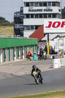 Vintage-motorcycle-club;eventdigitalimages;mallory-park;mallory-park-trackday-photographs;no-limits-trackdays;peter-wileman-photography;trackday-digital-images;trackday-photos;vmcc-festival-1000-bikes-photographs