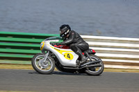 Vintage-motorcycle-club;eventdigitalimages;mallory-park;mallory-park-trackday-photographs;no-limits-trackdays;peter-wileman-photography;trackday-digital-images;trackday-photos;vmcc-festival-1000-bikes-photographs