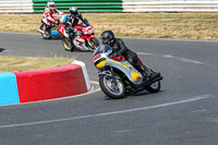 Vintage-motorcycle-club;eventdigitalimages;mallory-park;mallory-park-trackday-photographs;no-limits-trackdays;peter-wileman-photography;trackday-digital-images;trackday-photos;vmcc-festival-1000-bikes-photographs