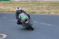 Vintage-motorcycle-club;eventdigitalimages;mallory-park;mallory-park-trackday-photographs;no-limits-trackdays;peter-wileman-photography;trackday-digital-images;trackday-photos;vmcc-festival-1000-bikes-photographs