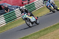Vintage-motorcycle-club;eventdigitalimages;mallory-park;mallory-park-trackday-photographs;no-limits-trackdays;peter-wileman-photography;trackday-digital-images;trackday-photos;vmcc-festival-1000-bikes-photographs