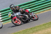 Vintage-motorcycle-club;eventdigitalimages;mallory-park;mallory-park-trackday-photographs;no-limits-trackdays;peter-wileman-photography;trackday-digital-images;trackday-photos;vmcc-festival-1000-bikes-photographs