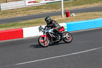 Vintage-motorcycle-club;eventdigitalimages;mallory-park;mallory-park-trackday-photographs;no-limits-trackdays;peter-wileman-photography;trackday-digital-images;trackday-photos;vmcc-festival-1000-bikes-photographs