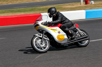 Vintage-motorcycle-club;eventdigitalimages;mallory-park;mallory-park-trackday-photographs;no-limits-trackdays;peter-wileman-photography;trackday-digital-images;trackday-photos;vmcc-festival-1000-bikes-photographs