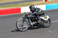 Vintage-motorcycle-club;eventdigitalimages;mallory-park;mallory-park-trackday-photographs;no-limits-trackdays;peter-wileman-photography;trackday-digital-images;trackday-photos;vmcc-festival-1000-bikes-photographs