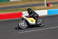 Vintage-motorcycle-club;eventdigitalimages;mallory-park;mallory-park-trackday-photographs;no-limits-trackdays;peter-wileman-photography;trackday-digital-images;trackday-photos;vmcc-festival-1000-bikes-photographs