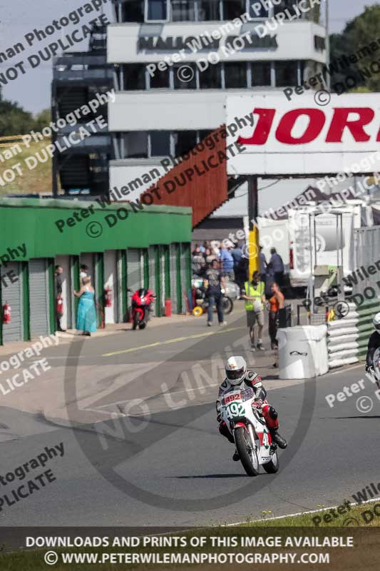 Vintage motorcycle club;eventdigitalimages;mallory park;mallory park trackday photographs;no limits trackdays;peter wileman photography;trackday digital images;trackday photos;vmcc festival 1000 bikes photographs
