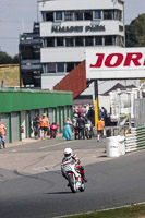 Vintage-motorcycle-club;eventdigitalimages;mallory-park;mallory-park-trackday-photographs;no-limits-trackdays;peter-wileman-photography;trackday-digital-images;trackday-photos;vmcc-festival-1000-bikes-photographs