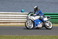 Vintage-motorcycle-club;eventdigitalimages;mallory-park;mallory-park-trackday-photographs;no-limits-trackdays;peter-wileman-photography;trackday-digital-images;trackday-photos;vmcc-festival-1000-bikes-photographs