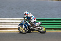 Vintage-motorcycle-club;eventdigitalimages;mallory-park;mallory-park-trackday-photographs;no-limits-trackdays;peter-wileman-photography;trackday-digital-images;trackday-photos;vmcc-festival-1000-bikes-photographs