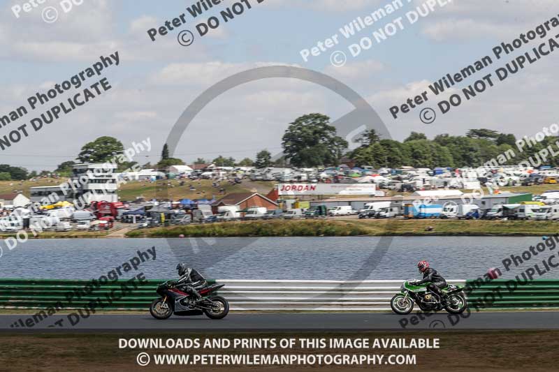 Vintage motorcycle club;eventdigitalimages;mallory park;mallory park trackday photographs;no limits trackdays;peter wileman photography;trackday digital images;trackday photos;vmcc festival 1000 bikes photographs