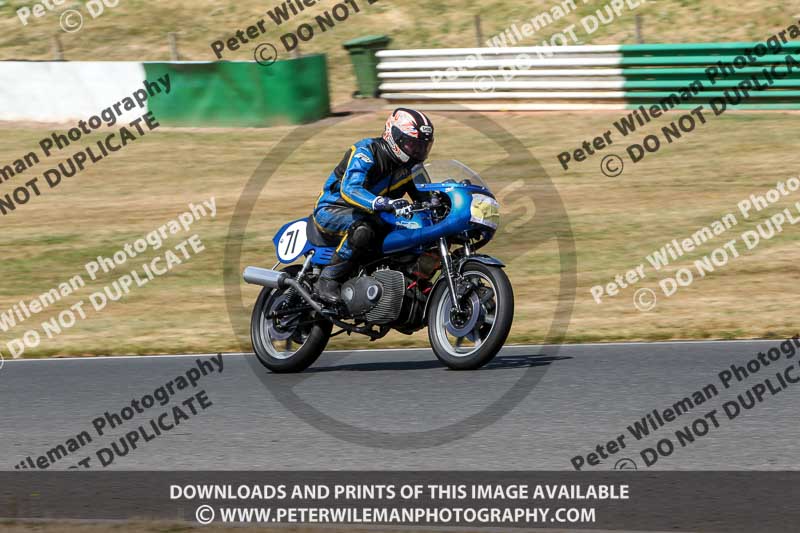 Vintage motorcycle club;eventdigitalimages;mallory park;mallory park trackday photographs;no limits trackdays;peter wileman photography;trackday digital images;trackday photos;vmcc festival 1000 bikes photographs