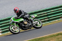 Vintage-motorcycle-club;eventdigitalimages;mallory-park;mallory-park-trackday-photographs;no-limits-trackdays;peter-wileman-photography;trackday-digital-images;trackday-photos;vmcc-festival-1000-bikes-photographs