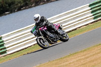 Vintage-motorcycle-club;eventdigitalimages;mallory-park;mallory-park-trackday-photographs;no-limits-trackdays;peter-wileman-photography;trackday-digital-images;trackday-photos;vmcc-festival-1000-bikes-photographs