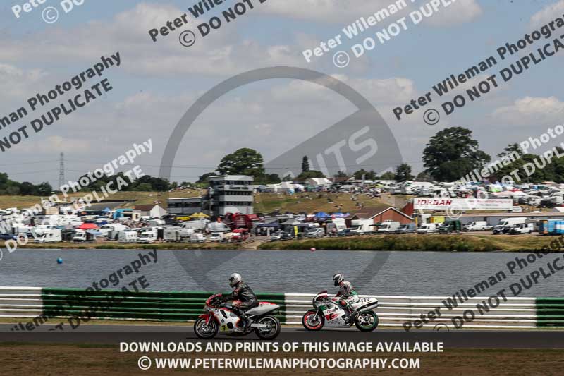 Vintage motorcycle club;eventdigitalimages;mallory park;mallory park trackday photographs;no limits trackdays;peter wileman photography;trackday digital images;trackday photos;vmcc festival 1000 bikes photographs