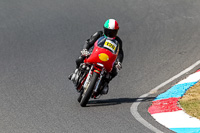 Vintage-motorcycle-club;eventdigitalimages;mallory-park;mallory-park-trackday-photographs;no-limits-trackdays;peter-wileman-photography;trackday-digital-images;trackday-photos;vmcc-festival-1000-bikes-photographs