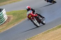 Vintage-motorcycle-club;eventdigitalimages;mallory-park;mallory-park-trackday-photographs;no-limits-trackdays;peter-wileman-photography;trackday-digital-images;trackday-photos;vmcc-festival-1000-bikes-photographs