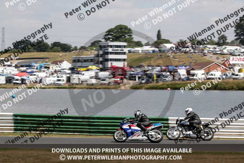 Vintage motorcycle club;eventdigitalimages;mallory park;mallory park trackday photographs;no limits trackdays;peter wileman photography;trackday digital images;trackday photos;vmcc festival 1000 bikes photographs