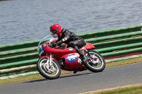 Vintage-motorcycle-club;eventdigitalimages;mallory-park;mallory-park-trackday-photographs;no-limits-trackdays;peter-wileman-photography;trackday-digital-images;trackday-photos;vmcc-festival-1000-bikes-photographs