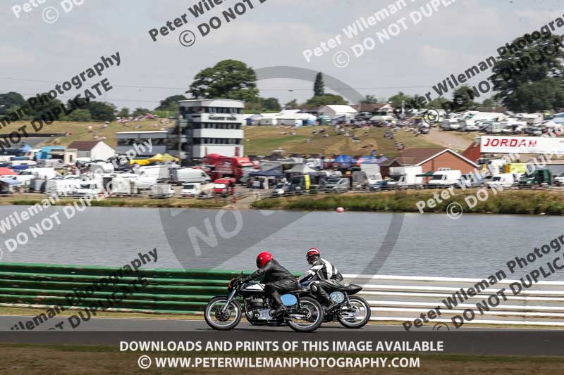 Vintage motorcycle club;eventdigitalimages;mallory park;mallory park trackday photographs;no limits trackdays;peter wileman photography;trackday digital images;trackday photos;vmcc festival 1000 bikes photographs