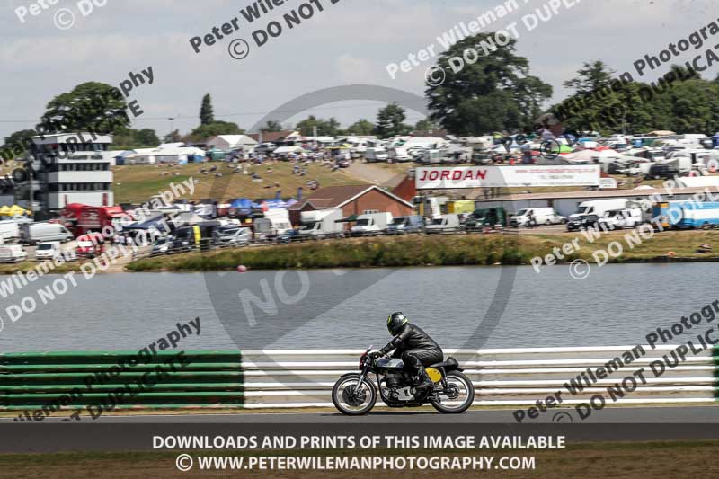 Vintage motorcycle club;eventdigitalimages;mallory park;mallory park trackday photographs;no limits trackdays;peter wileman photography;trackday digital images;trackday photos;vmcc festival 1000 bikes photographs