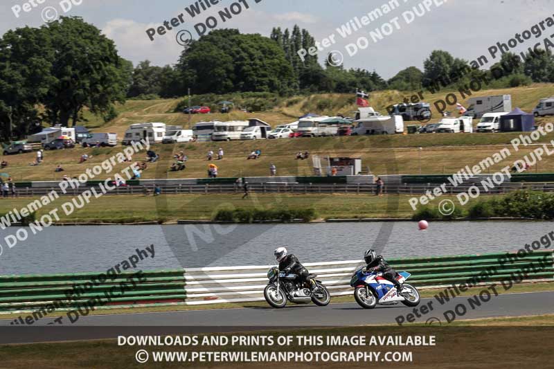 Vintage motorcycle club;eventdigitalimages;mallory park;mallory park trackday photographs;no limits trackdays;peter wileman photography;trackday digital images;trackday photos;vmcc festival 1000 bikes photographs