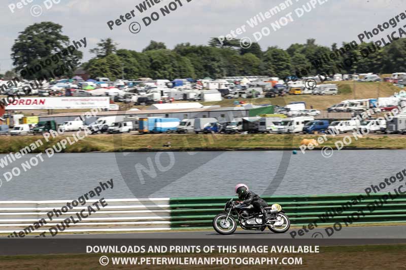 Vintage motorcycle club;eventdigitalimages;mallory park;mallory park trackday photographs;no limits trackdays;peter wileman photography;trackday digital images;trackday photos;vmcc festival 1000 bikes photographs