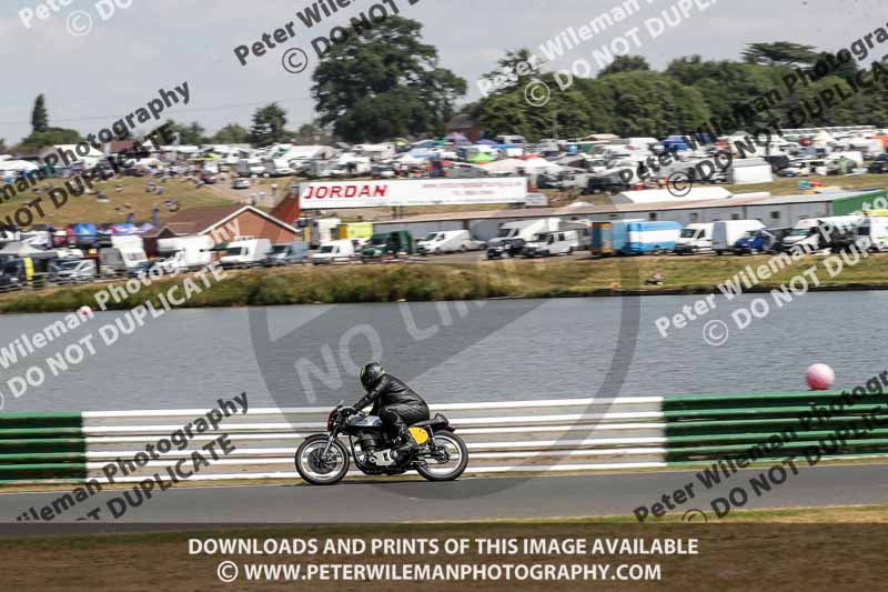 Vintage motorcycle club;eventdigitalimages;mallory park;mallory park trackday photographs;no limits trackdays;peter wileman photography;trackday digital images;trackday photos;vmcc festival 1000 bikes photographs