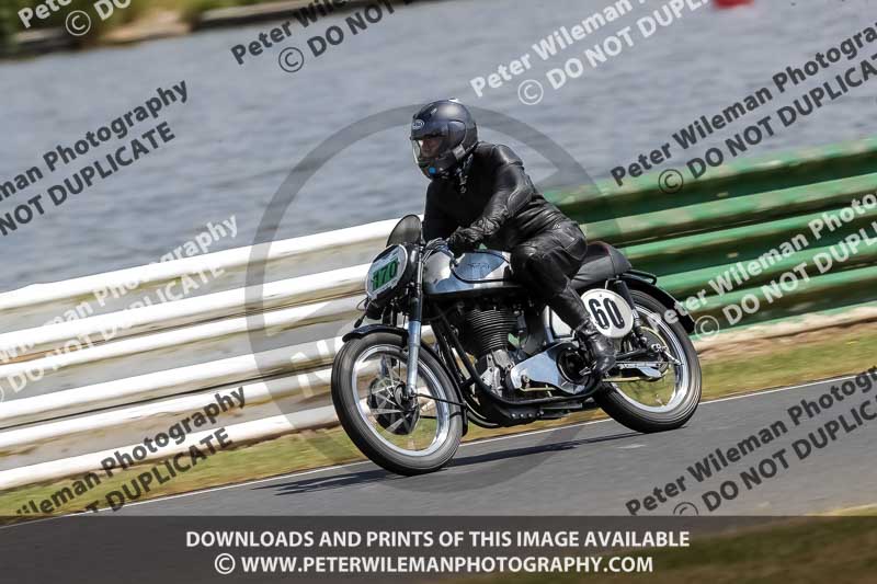 Vintage motorcycle club;eventdigitalimages;mallory park;mallory park trackday photographs;no limits trackdays;peter wileman photography;trackday digital images;trackday photos;vmcc festival 1000 bikes photographs