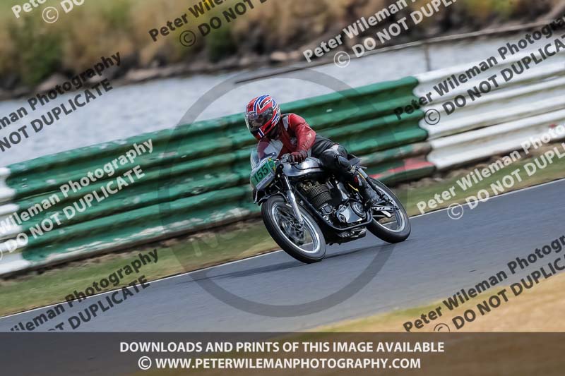 Vintage motorcycle club;eventdigitalimages;mallory park;mallory park trackday photographs;no limits trackdays;peter wileman photography;trackday digital images;trackday photos;vmcc festival 1000 bikes photographs
