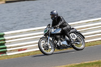Vintage-motorcycle-club;eventdigitalimages;mallory-park;mallory-park-trackday-photographs;no-limits-trackdays;peter-wileman-photography;trackday-digital-images;trackday-photos;vmcc-festival-1000-bikes-photographs