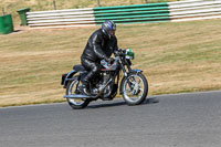 Vintage-motorcycle-club;eventdigitalimages;mallory-park;mallory-park-trackday-photographs;no-limits-trackdays;peter-wileman-photography;trackday-digital-images;trackday-photos;vmcc-festival-1000-bikes-photographs