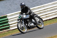 Vintage-motorcycle-club;eventdigitalimages;mallory-park;mallory-park-trackday-photographs;no-limits-trackdays;peter-wileman-photography;trackday-digital-images;trackday-photos;vmcc-festival-1000-bikes-photographs