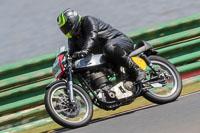 Vintage-motorcycle-club;eventdigitalimages;mallory-park;mallory-park-trackday-photographs;no-limits-trackdays;peter-wileman-photography;trackday-digital-images;trackday-photos;vmcc-festival-1000-bikes-photographs