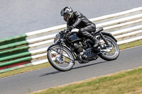 Vintage-motorcycle-club;eventdigitalimages;mallory-park;mallory-park-trackday-photographs;no-limits-trackdays;peter-wileman-photography;trackday-digital-images;trackday-photos;vmcc-festival-1000-bikes-photographs