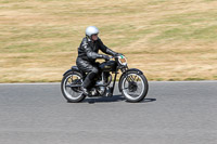 Vintage-motorcycle-club;eventdigitalimages;mallory-park;mallory-park-trackday-photographs;no-limits-trackdays;peter-wileman-photography;trackday-digital-images;trackday-photos;vmcc-festival-1000-bikes-photographs