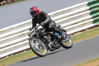 Vintage-motorcycle-club;eventdigitalimages;mallory-park;mallory-park-trackday-photographs;no-limits-trackdays;peter-wileman-photography;trackday-digital-images;trackday-photos;vmcc-festival-1000-bikes-photographs